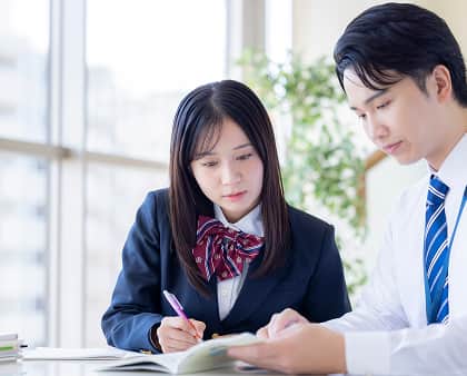 高校生向け個別指導コースの授業風景